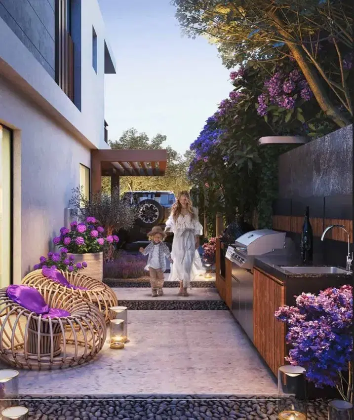 Violet 4 - Image 3